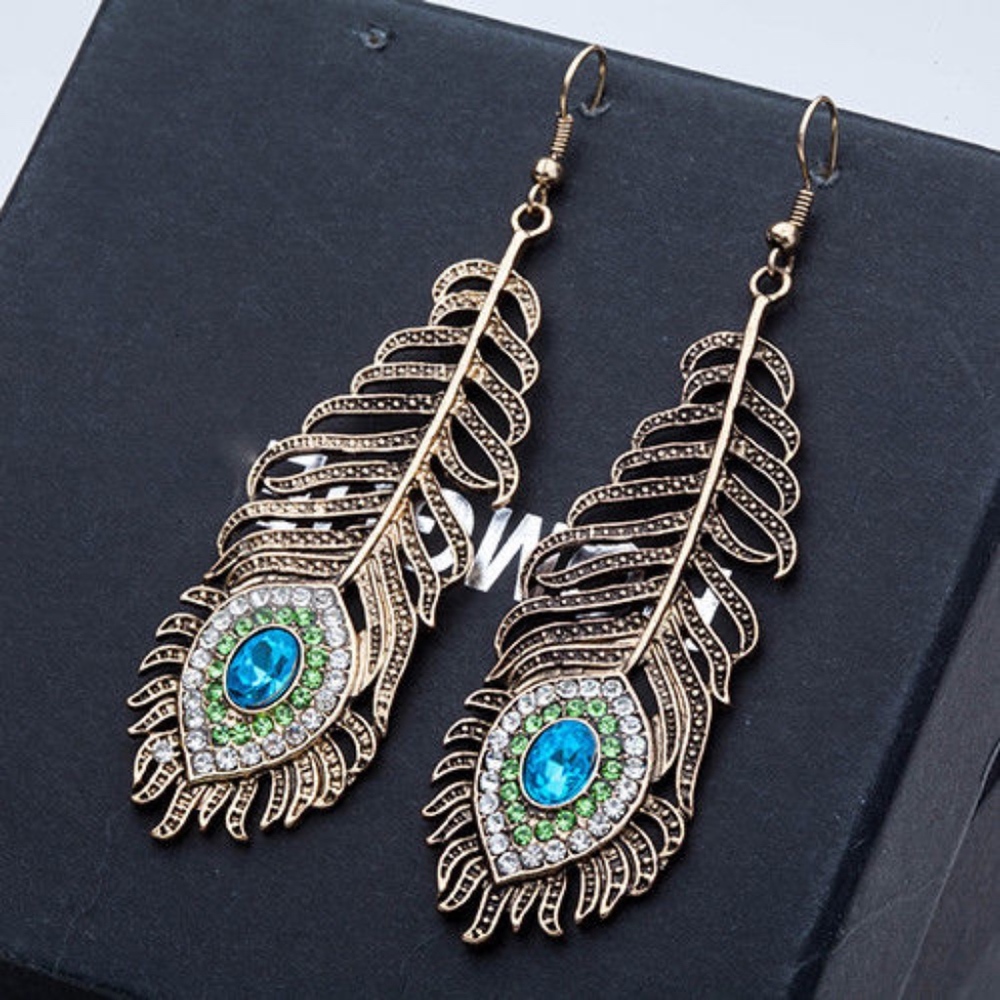 Rhinestone Peacock Eye Feather Boho Gold Earrings - Picture 11 of 11